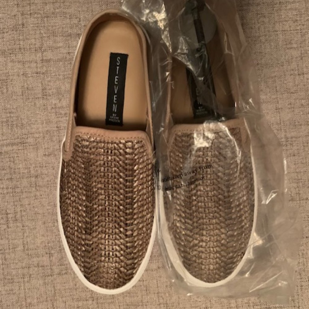 STEVEN by Steve Madden Women's Gaige Sneaker - 6.5